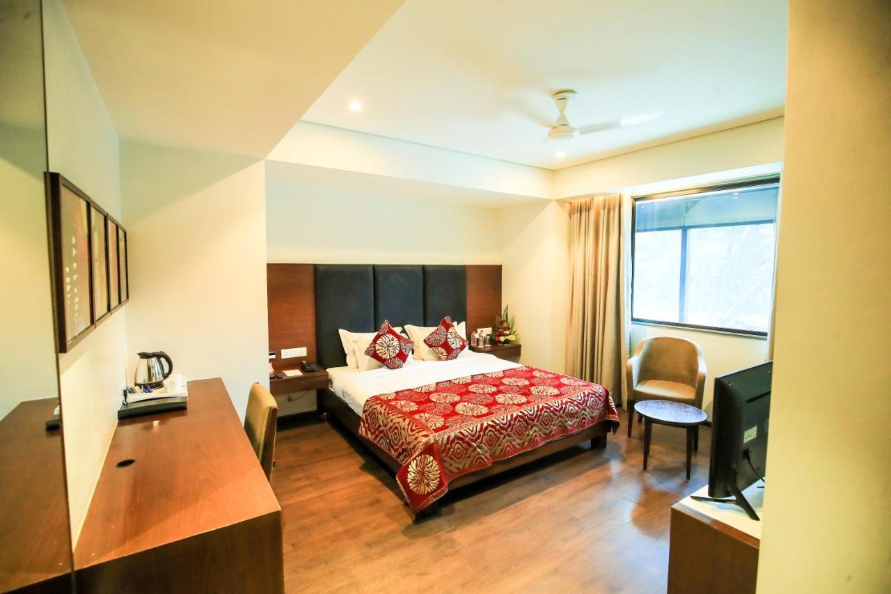 Hotel German Palace Near To Airport Gandhinagar Zewnętrze zdjęcie