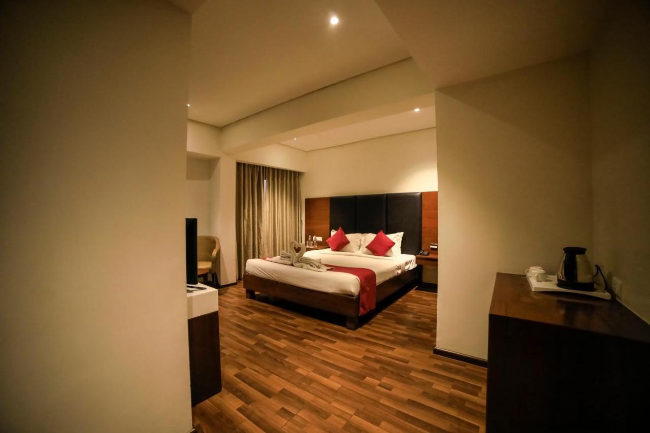 Hotel German Palace Near To Airport Gandhinagar Zewnętrze zdjęcie